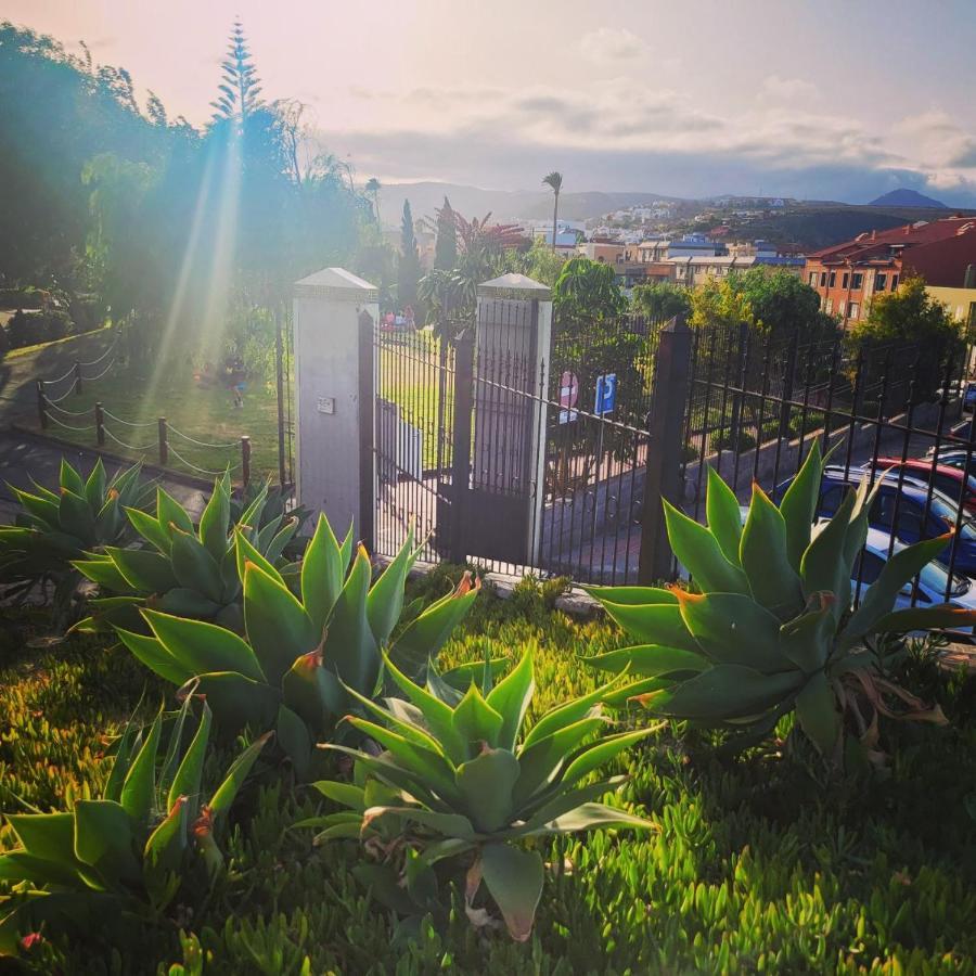 Vv Condevega Hotel Telde Bagian luar foto